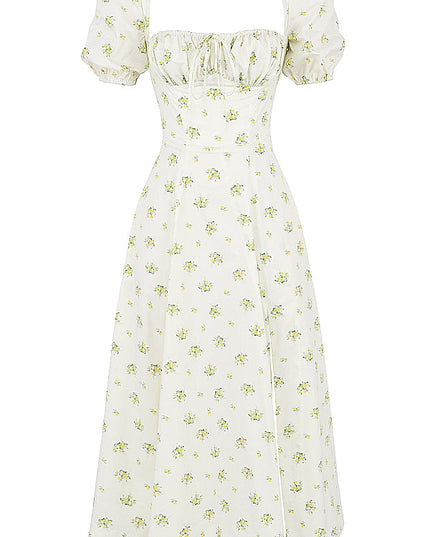 Middelgrote zomerjurk met bloemen pofmouwen