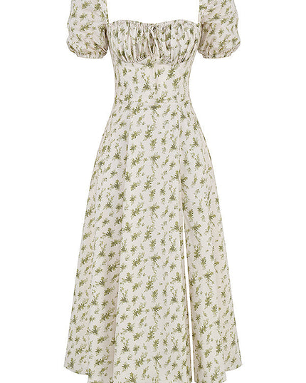 Middelgrote zomerjurk met bloemen pofmouwen