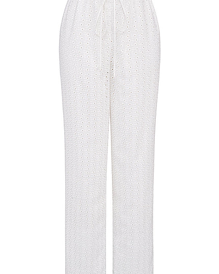Witte bralettetop met borduursel en losse broek
