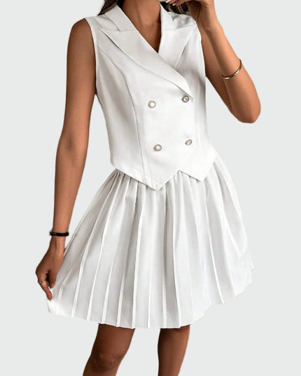 Elegant pak met geplooide minirok