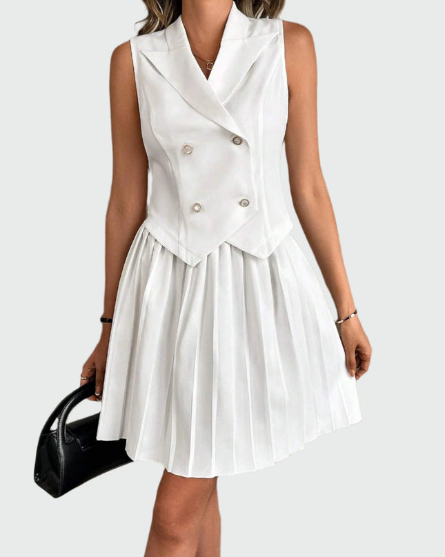 Elegant pak met geplooide minirok
