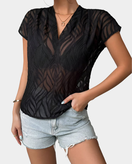 T-shirttop met V-hals, korte mouwen en uitsparing