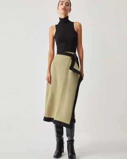 Midi-rok met zwarte accenten