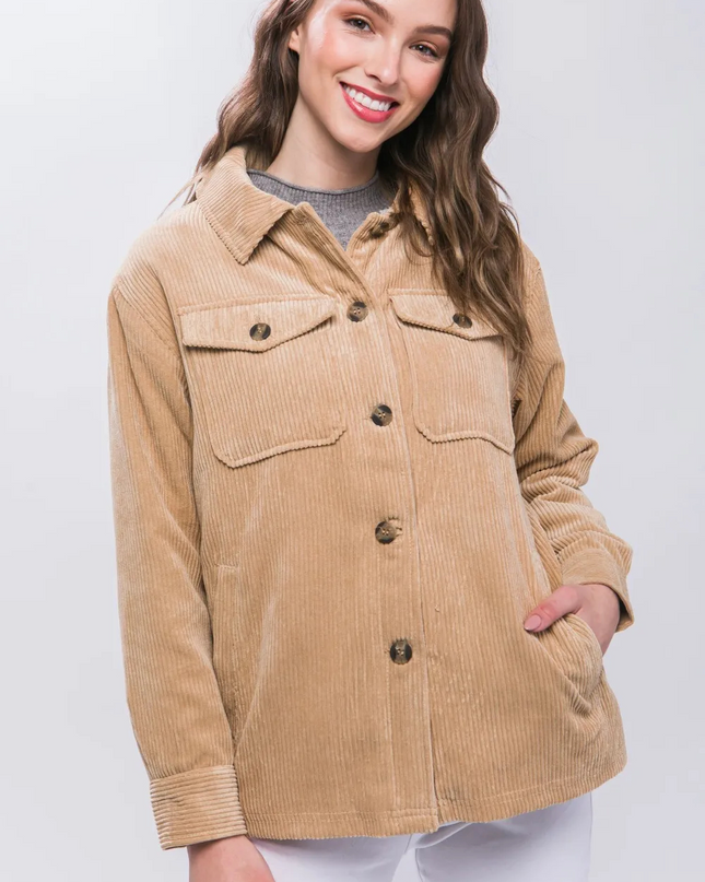 Beige jas met sherpa aan de binnenkant