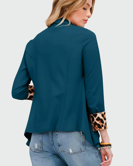 Celeste opgerolde luipaardblazer met open voorkant