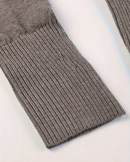 Trui en korte broek met knopen