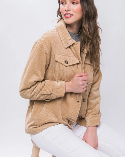 Beige jas met sherpa aan de binnenkant