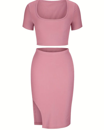 Croptop met uitsparing en rok met split