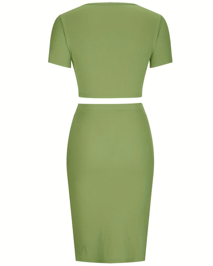 Croptop met uitsparing en rok met split