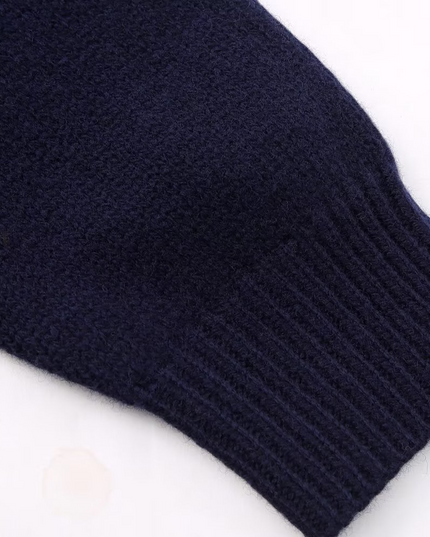 Marineblauw gebreid jasje met V-hals
