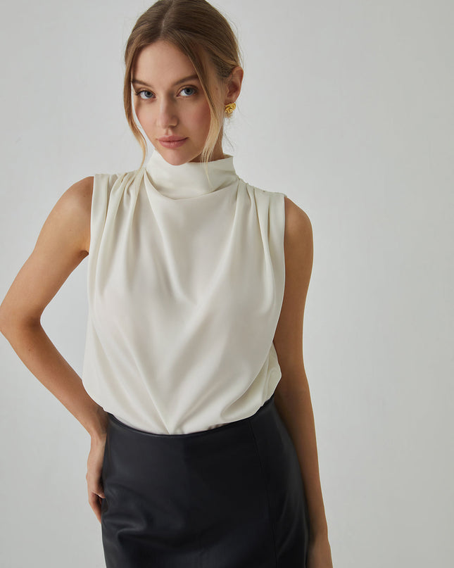 Mouwloze blouse met hoge halslijn