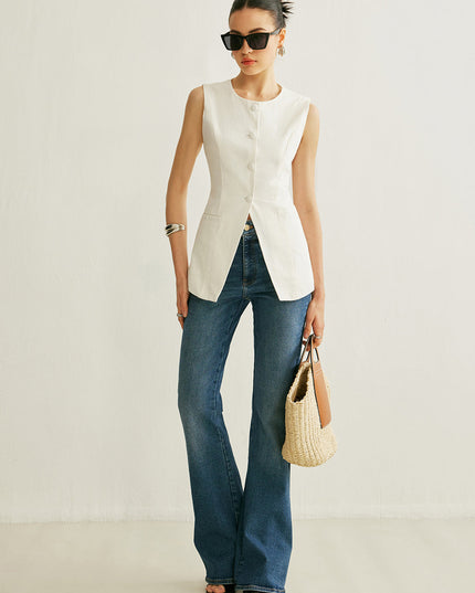 Mouwloos vest met knoopdetail