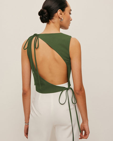 Asymmetrische top met open rugband