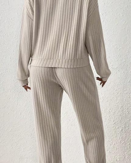 Gestreepte lange broek met V-hals trui