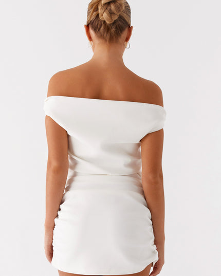 Witte ivoorkleurige Anastasia off-shoulder minijurk