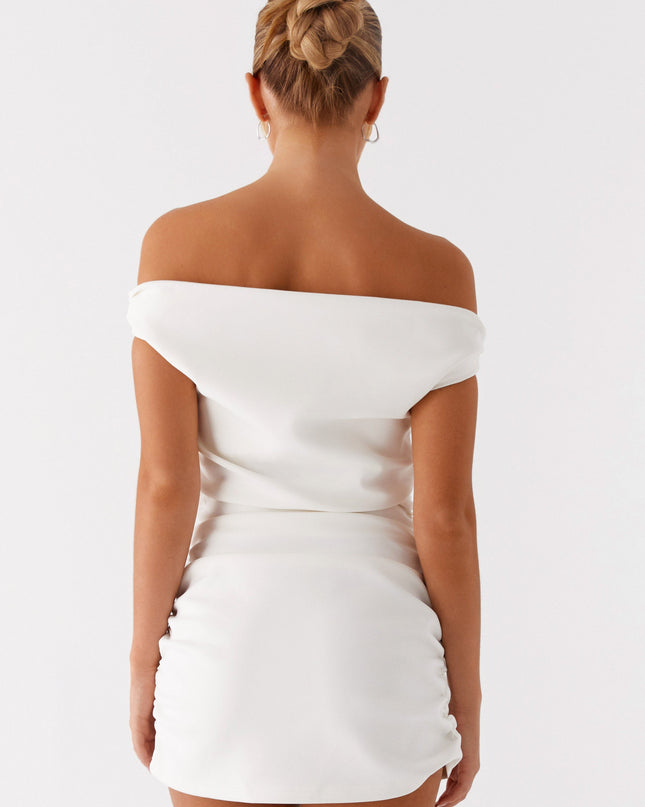 Witte ivoorkleurige Anastasia off-shoulder minijurk