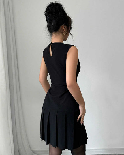 Elegante zwarte mouwloze jurk