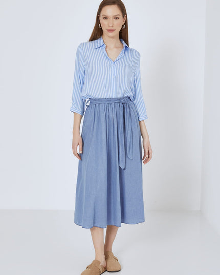 Lange rok in blauw met strik aan de voorkant