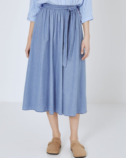 Lange rok in blauw met strik aan de voorkant