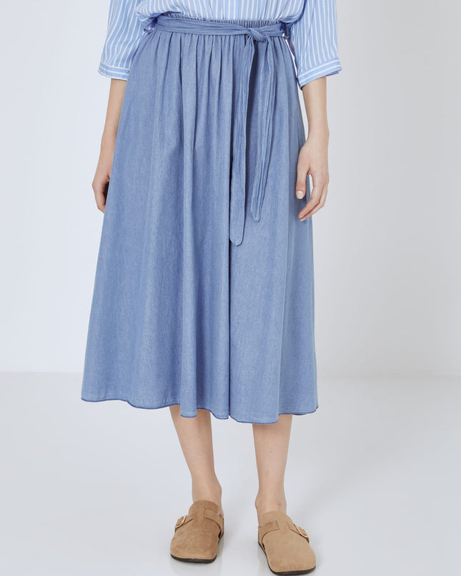 Lange rok in blauw met strik aan de voorkant