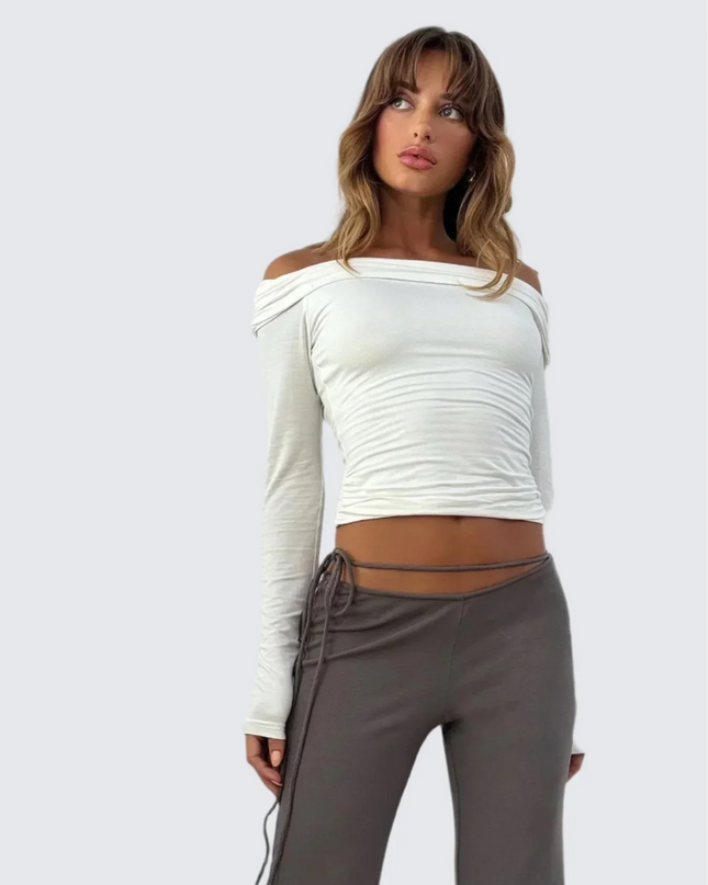 Stijlvolle top met off-shoulder patroon en uitsparing aan de achterkant