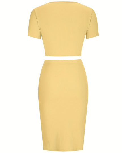 Croptop met uitsparing en rok met split