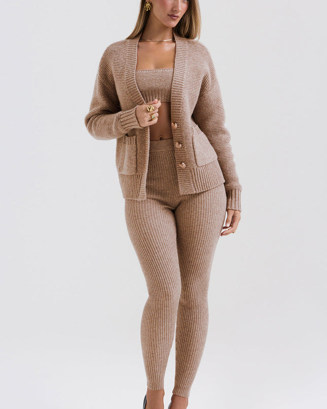 Gebreid zacht vestje met bralette en legging