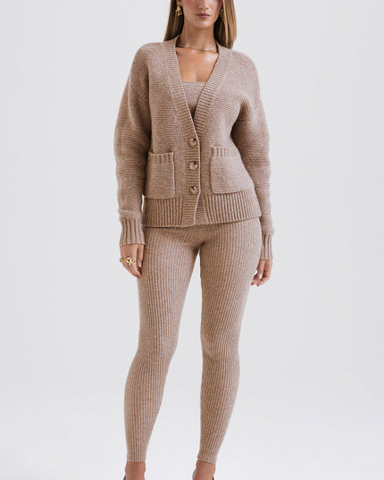 Gebreid zacht vestje met bralette en legging
