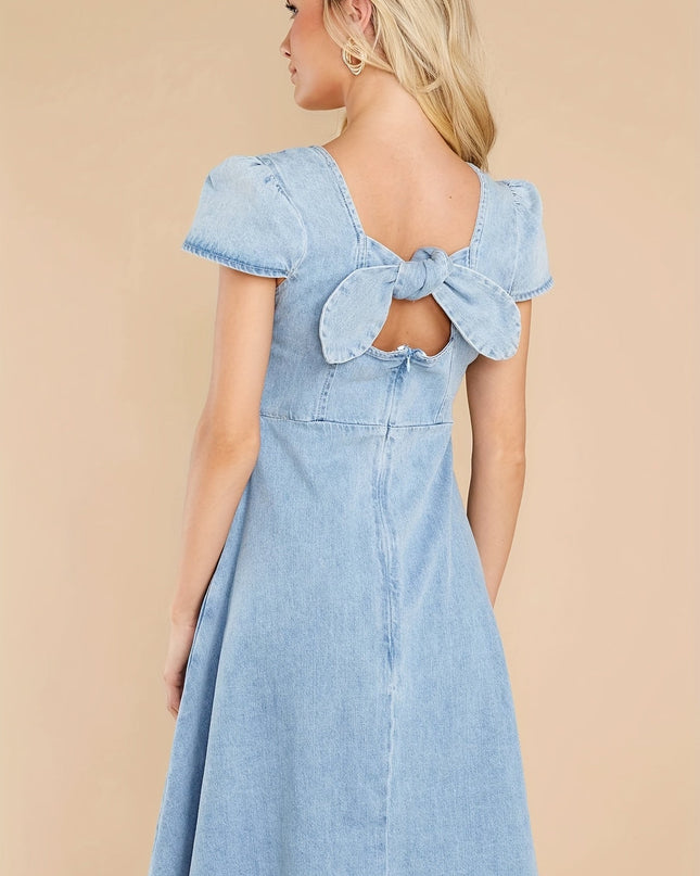 Blauwe denim jurk met vierkante hals