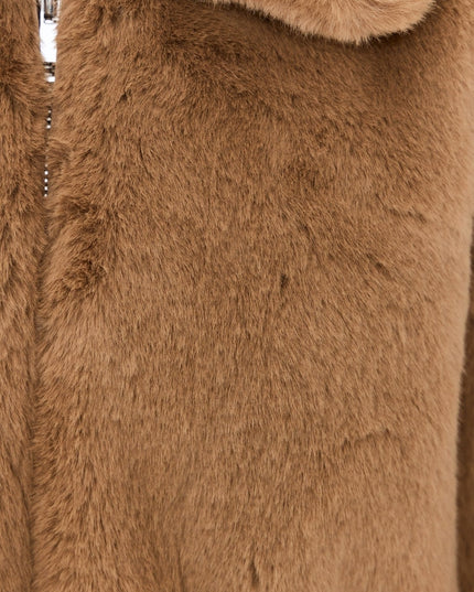 Fluffy jasje met polokraag en rits