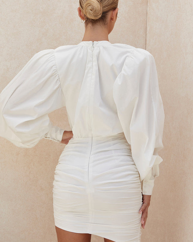 Witte mini-jurk met ronde halslijn