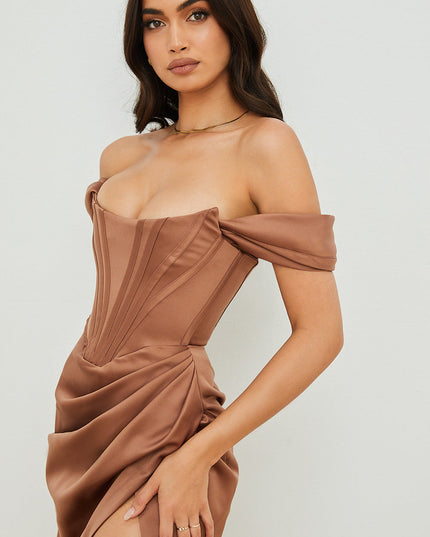 Elegante jurk met satijnen bandjes