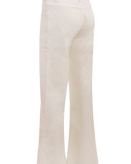Gebreid wit vest met knopen en broek