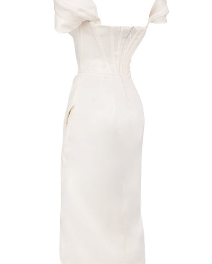 Elegante jurk met satijnen bandjes