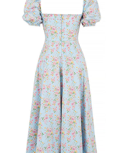 Middelgrote zomerjurk met bloemen pofmouwen