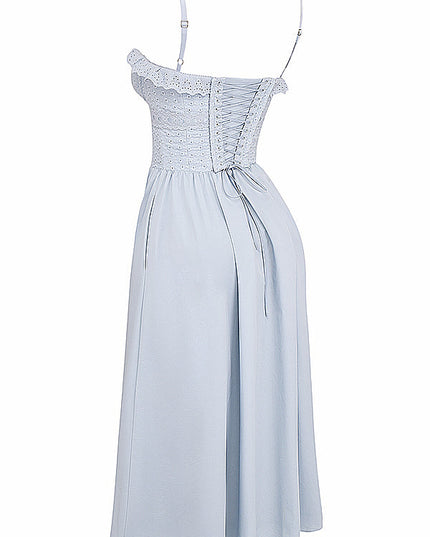 Zachte blauwe maxi-jurk met borduursel en korset