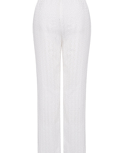 Witte bralettetop met borduursel en losse broek