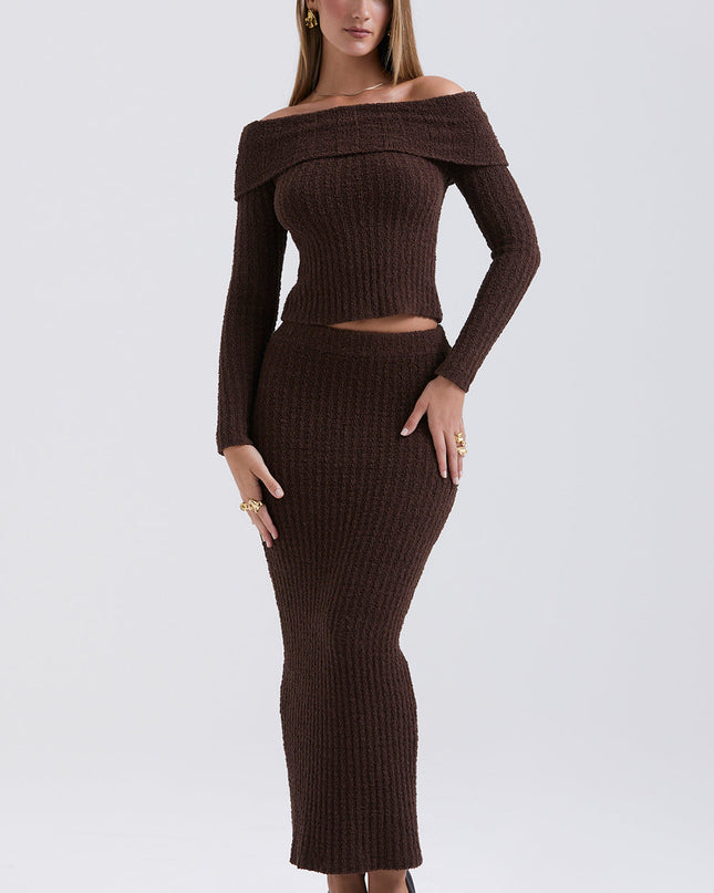 Gebreide off-shoulder top in chocoladekleur met lange katoenen rok