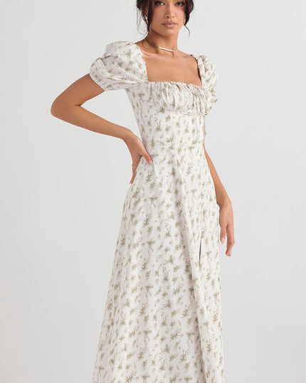 Middelgrote zomerjurk met bloemen pofmouwen